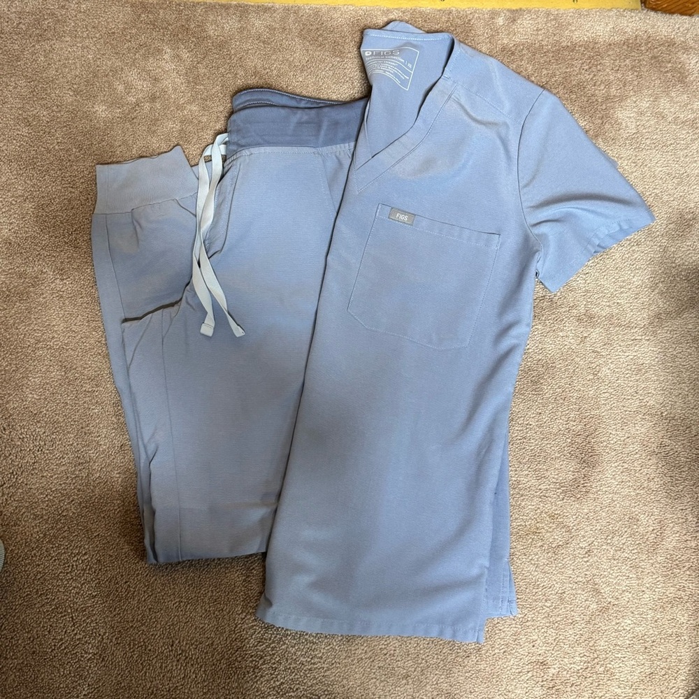 Figs scrub set